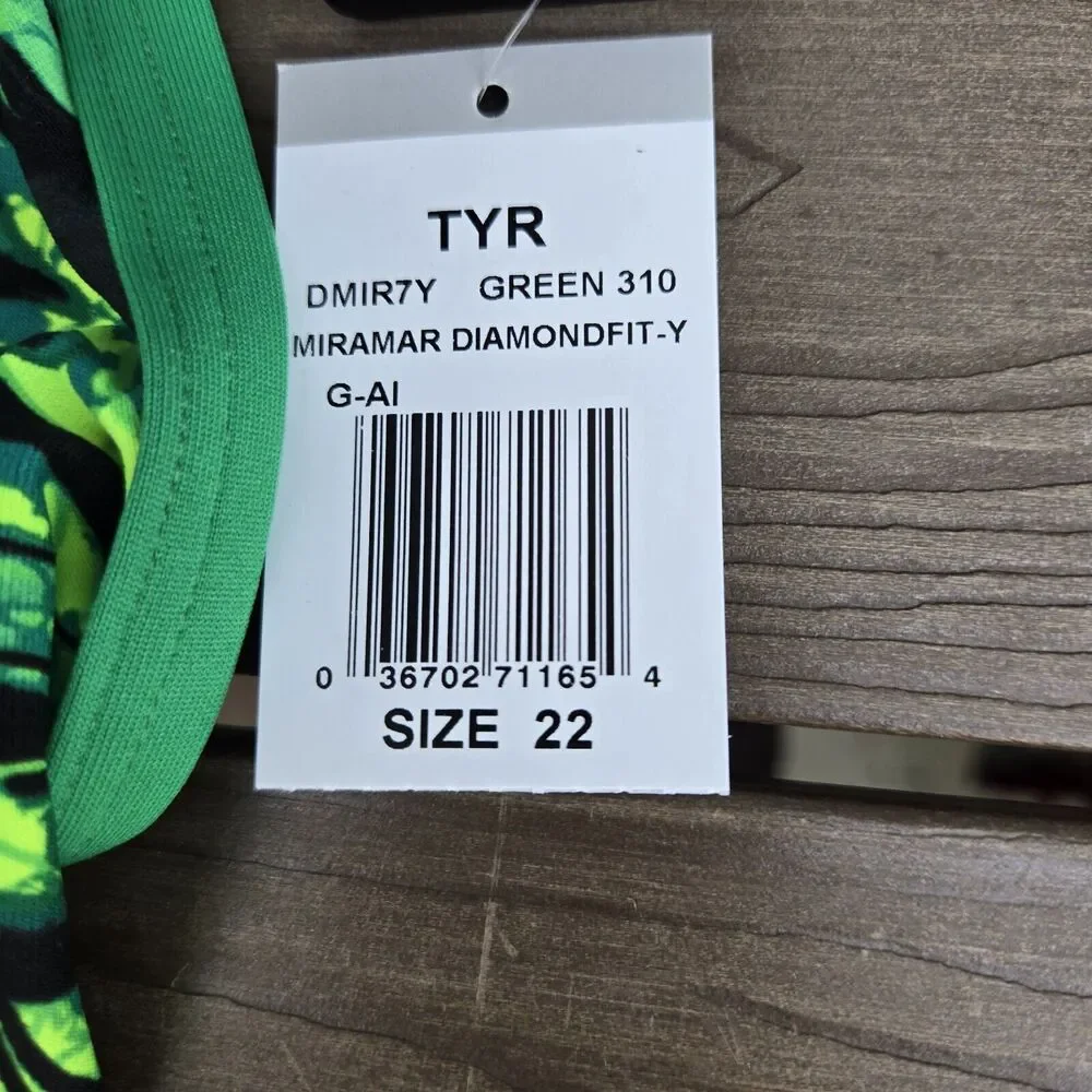 TYR Black/green DuraFast Elite Crypsis DiamondFit Girl Sz 22 One Piece New